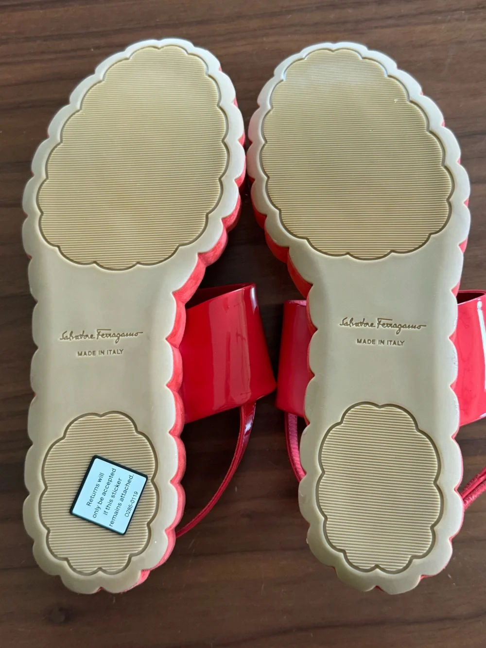 Salvatore Ferragamo Luisa Coral Patent Leather Sandals Size 8 NWOT